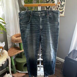 NWT Men's AE Athletic Straight Flex Jeans